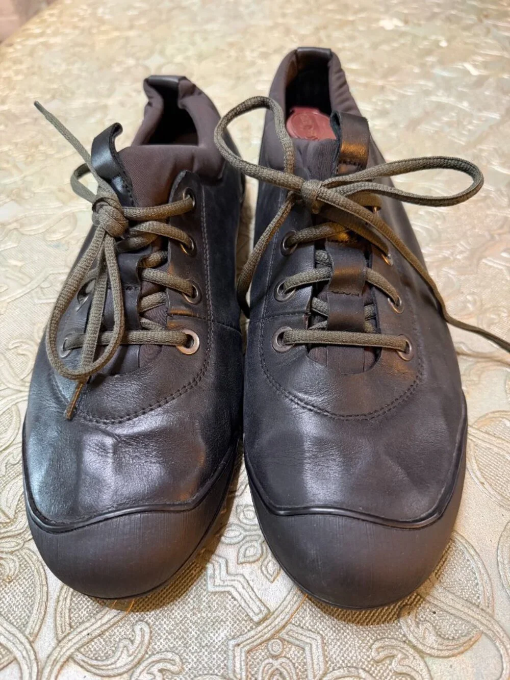 Kenneth Cole kenneth cole